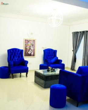 BEAUTIFUL 3 BEDROOM APARTMENT